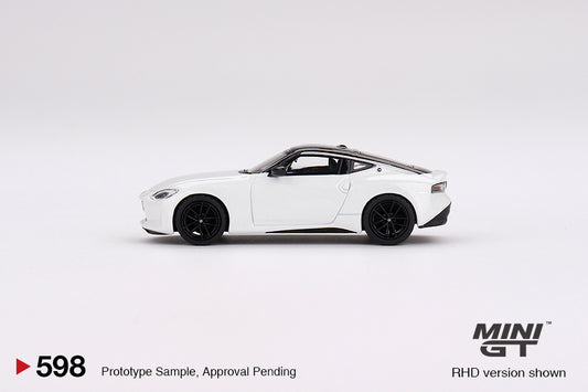 Nissan Fairlady Z Version ST Everest White