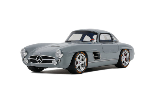 S-KLUB Mercedes Gullwing 2021 Nardo Grey