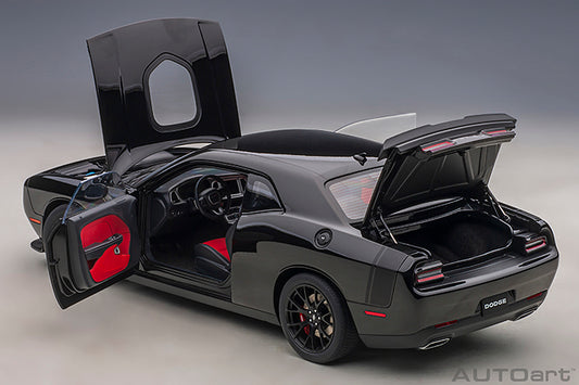 Dodge Challenger 392 Hemi Scat Pack Shaker Pitch Black