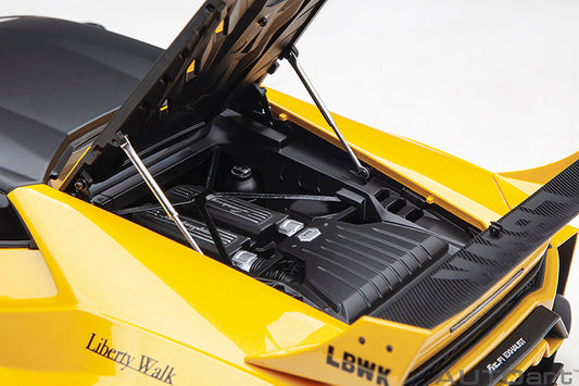 Liberty Walk LB Huracán GT Metallic Yellow