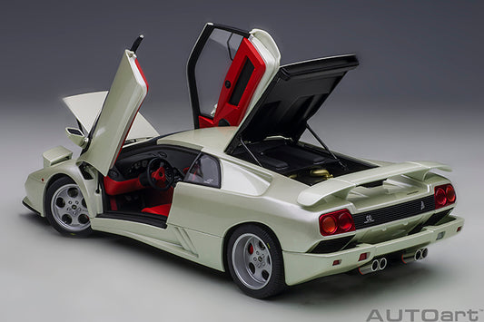 Lamborghini Diablo SE30 JOTA 1995 Balloon White