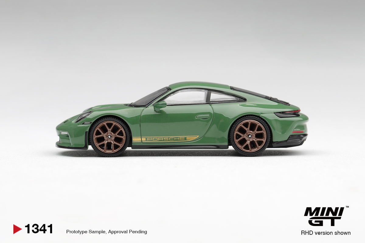 Porsche 911 GT3 Touring Auratium Green