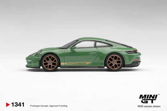 Porsche 911 GT3 Touring Auratium Green