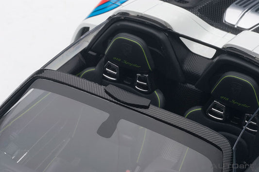 Porsche 918 Spyder Weissach Package