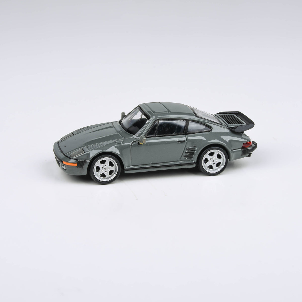 RUF BTR Slantnose Guards Red 1986