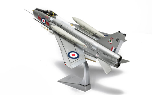 English Electric Lightning F.6 XR726/N RAF No.5 Squadron Binbrook Wing
