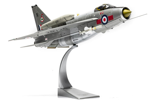 English Electric Lightning F.6 XR726/N RAF No.5 Squadron Binbrook Wing
