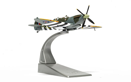 Supermarine Spitfire T9 MJ627 / 9G-Q G-BMSB