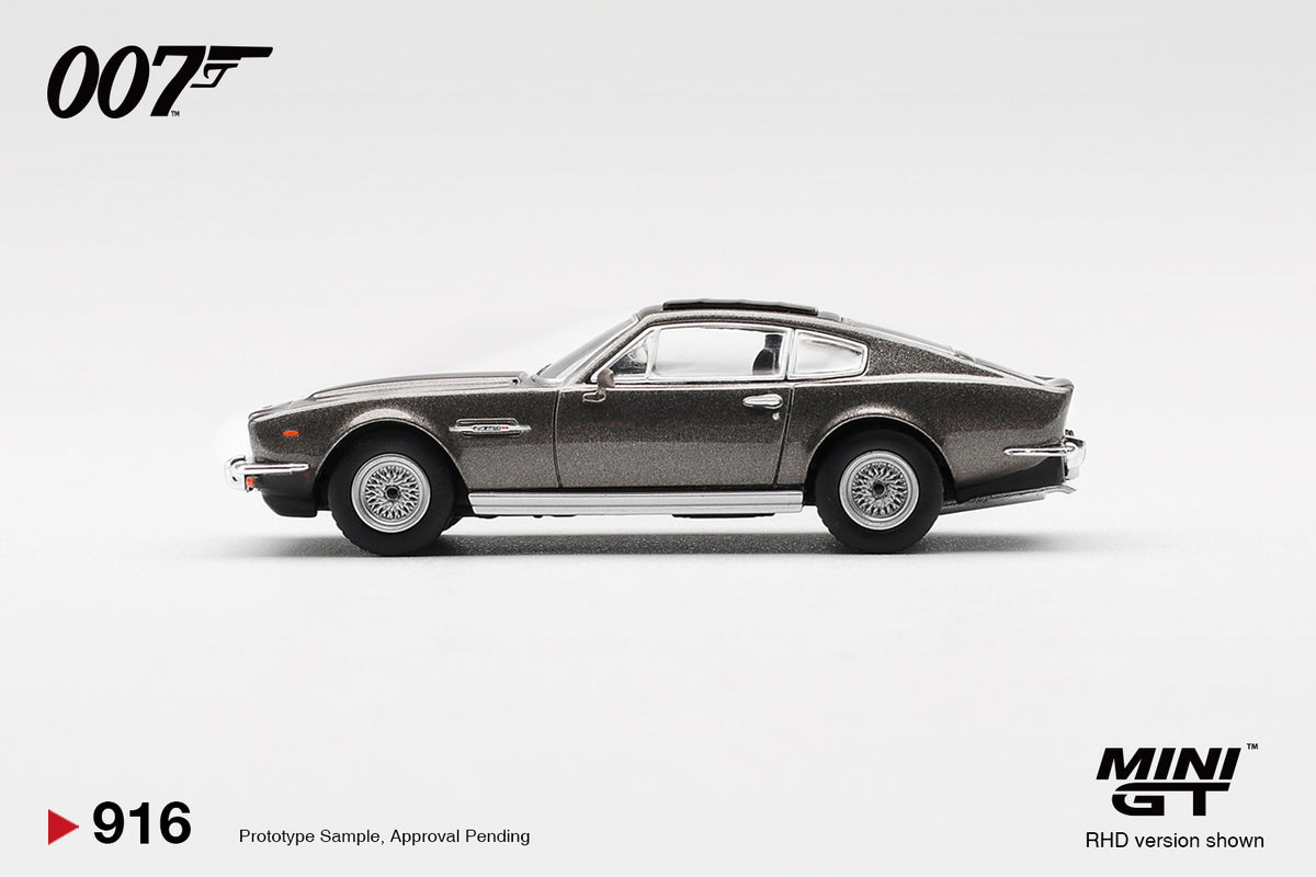 Aston Martin V8 Vantage The Living Daylights Weapons Off