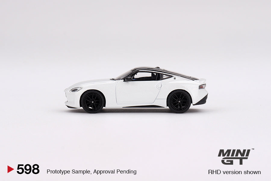 Nissan Fairlady Z Version ST Everest White
