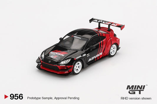 Toyota GR86 HKS Type R Advan Tokyo Auto Salon