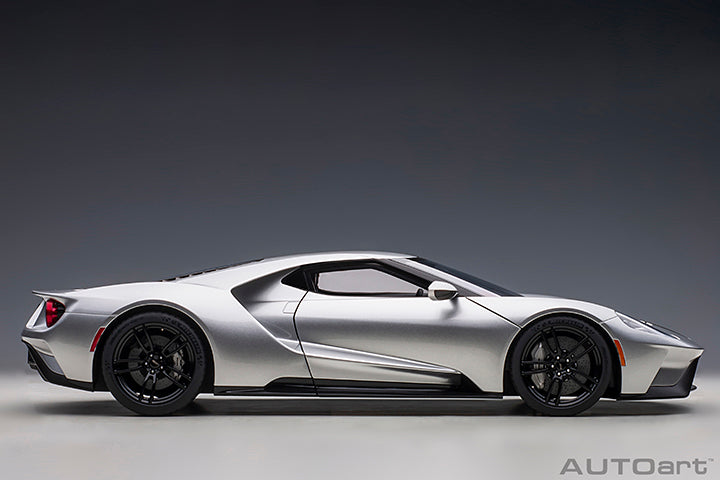 Ford GT 2017 Ingot Silver with Black Stripes