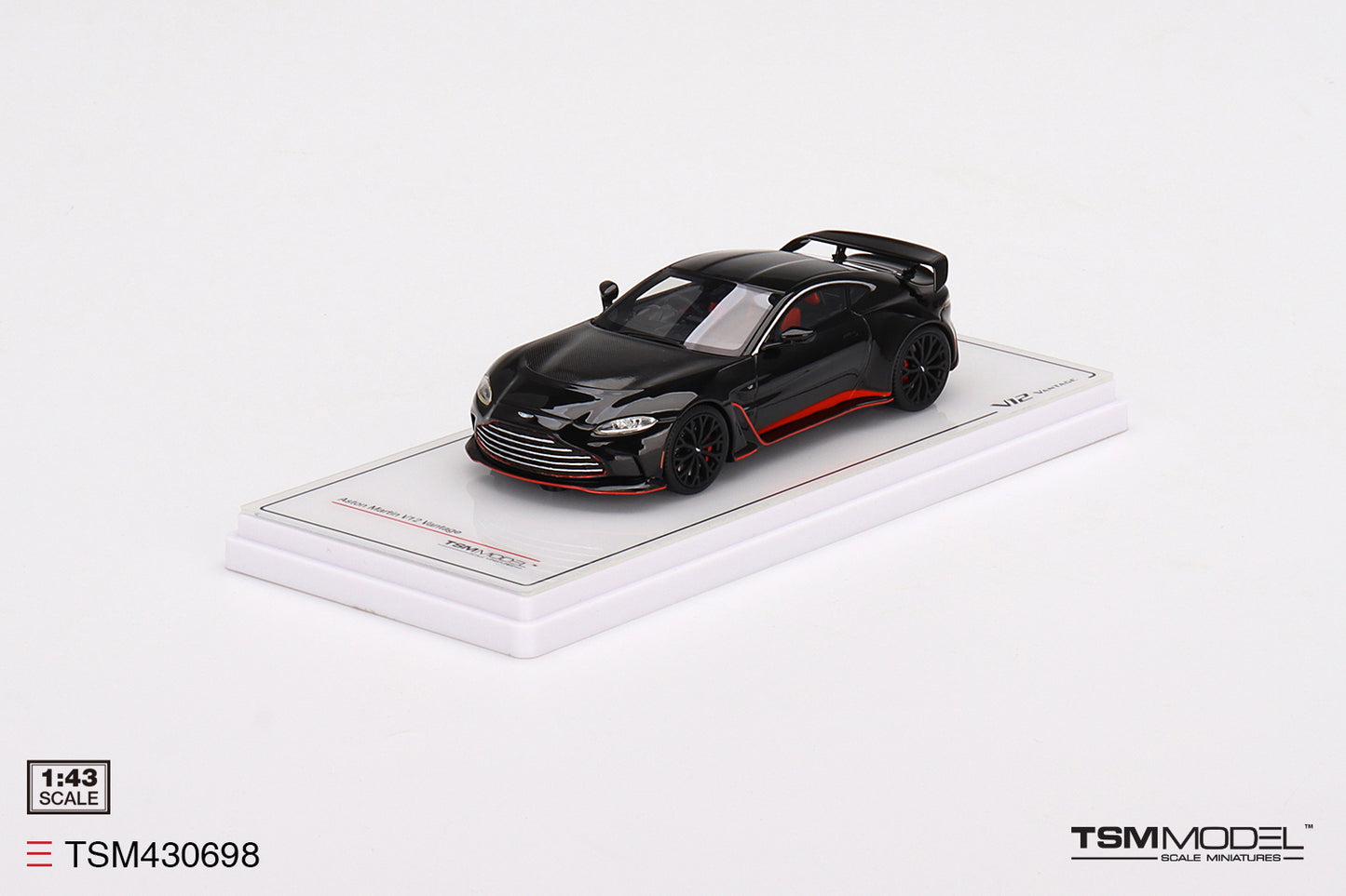 Aston Martin V12 Vantage Jet Black