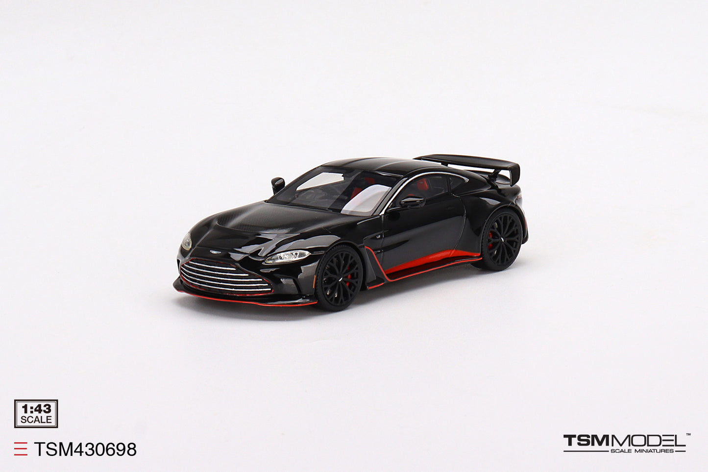 Aston Martin V12 Vantage Jet Black