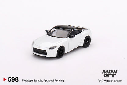 Nissan Fairlady Z Version ST Everest White