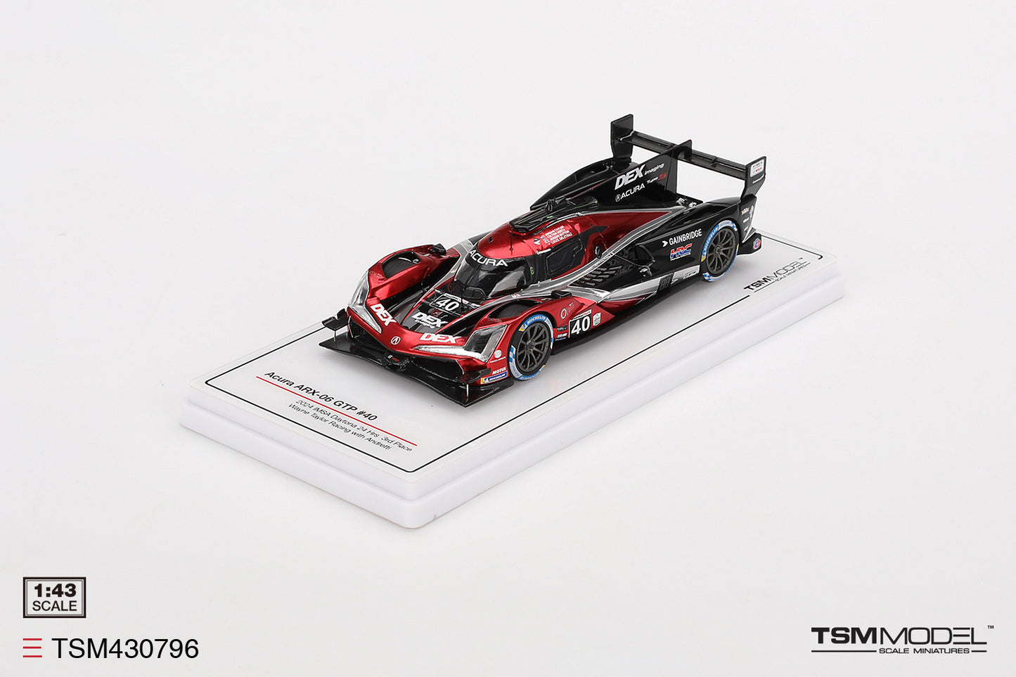 Acura ARX-05 GTP No.40 Wayne Taylor Racing with Andretti