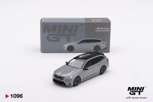 BMW M5 Touring G99 Brooklyn Grey Metallic