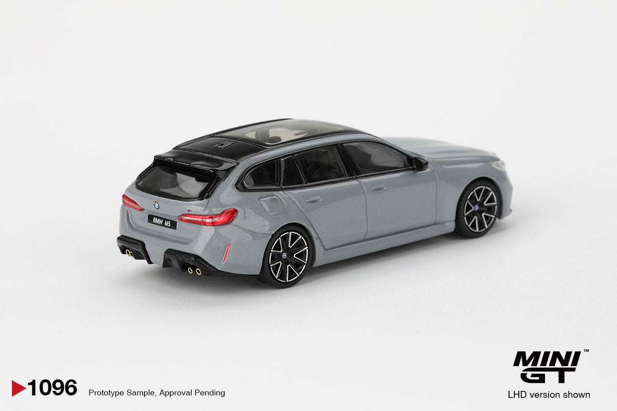 BMW M5 Touring G99 Brooklyn Grey Metallic