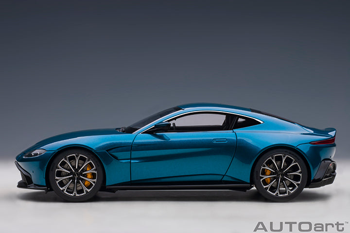 Aston Martin Vantage Ming Blue