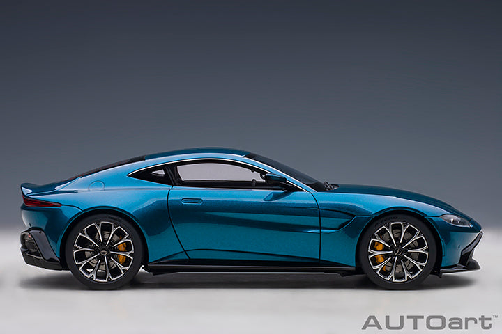 Aston Martin Vantage Ming Blue