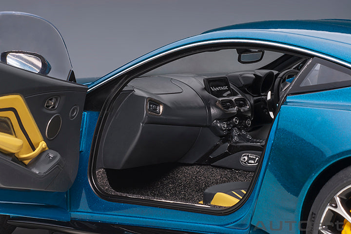 Aston Martin Vantage Ming Blue