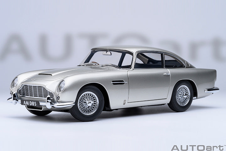 Aston Martin DB5 1964 Silver