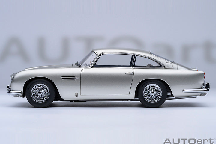 Aston Martin DB5 1964 Silver