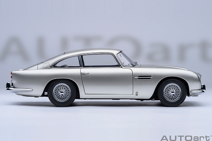 Aston Martin DB5 1964 Silver