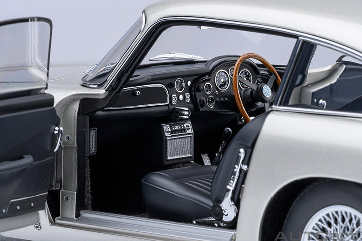 Aston Martin DB5 1964 Silver