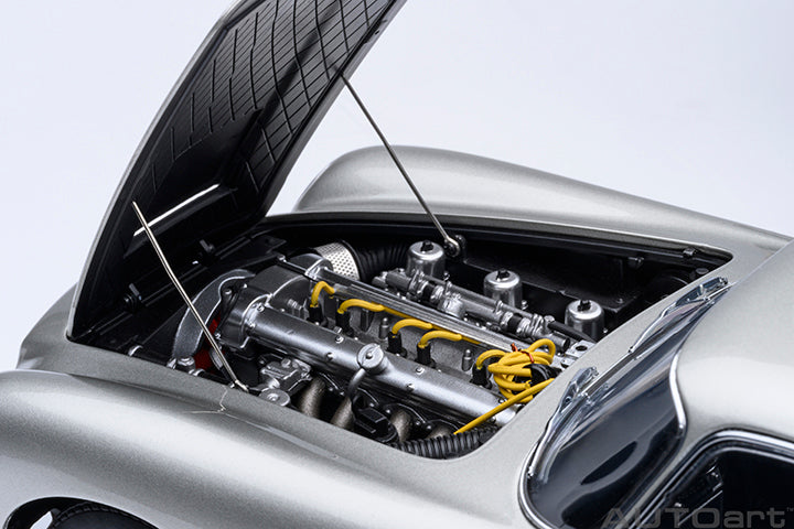Aston Martin DB5 1964 Silver