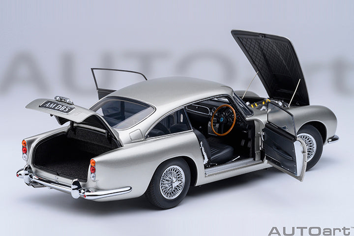 Aston Martin DB5 1964 Silver