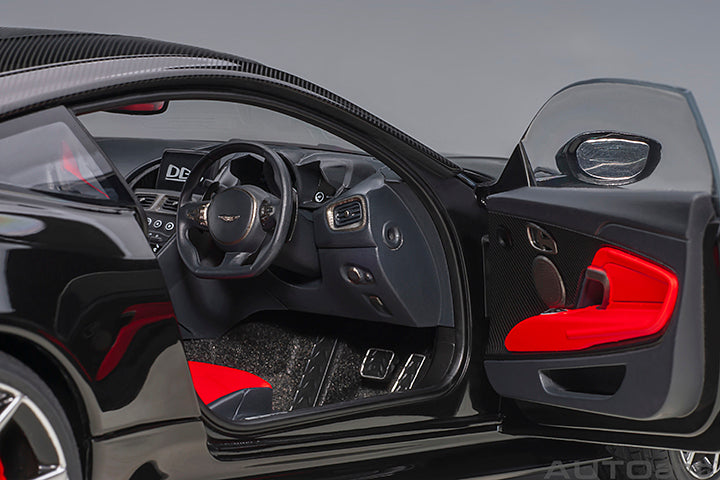 Aston Martin DBS Superleggera