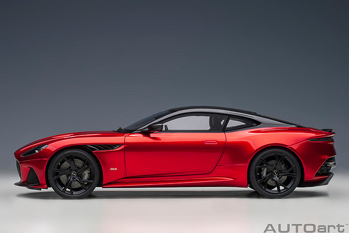 Aston Martin DBS Superleggera