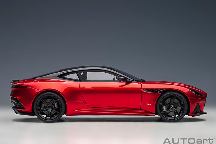 Aston Martin DBS Superleggera