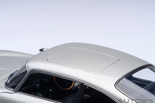 Aston Martin DB5 'Goldfinger' Silver