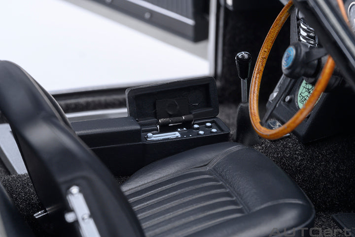 Aston Martin DB5 'Goldfinger' Silver