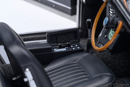 Aston Martin DB5 'Goldfinger' Silver