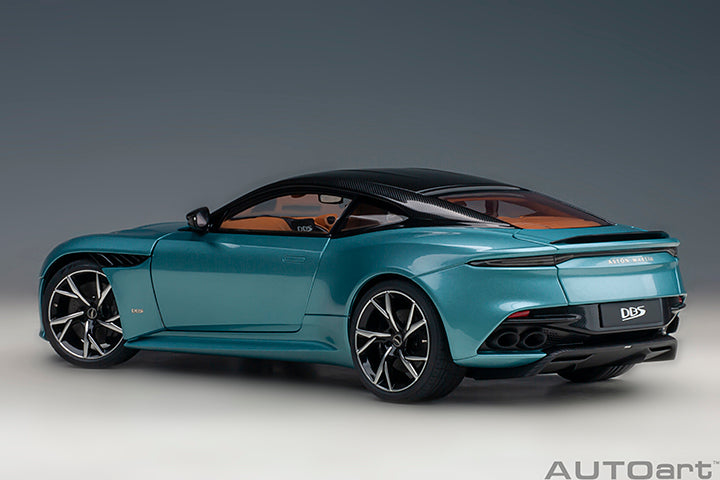 Aston Martin DBS Superleggera