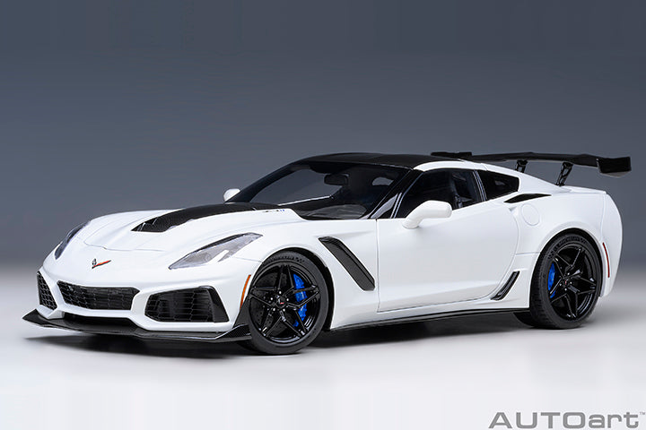 Chevrolet Corvette C7 ZR1 Arctic White