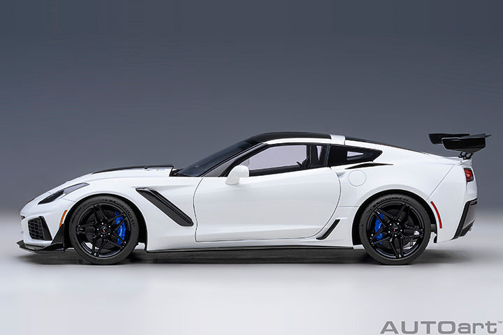 Chevrolet Corvette C7 ZR1 Arctic White