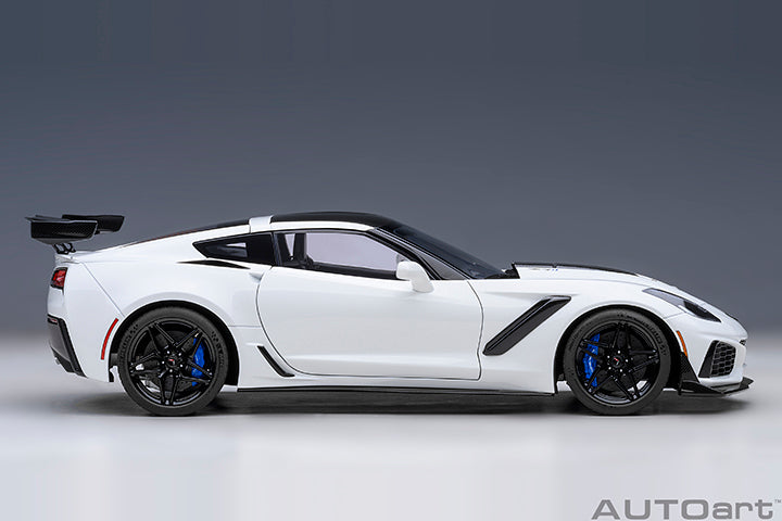 Chevrolet Corvette C7 ZR1 Arctic White