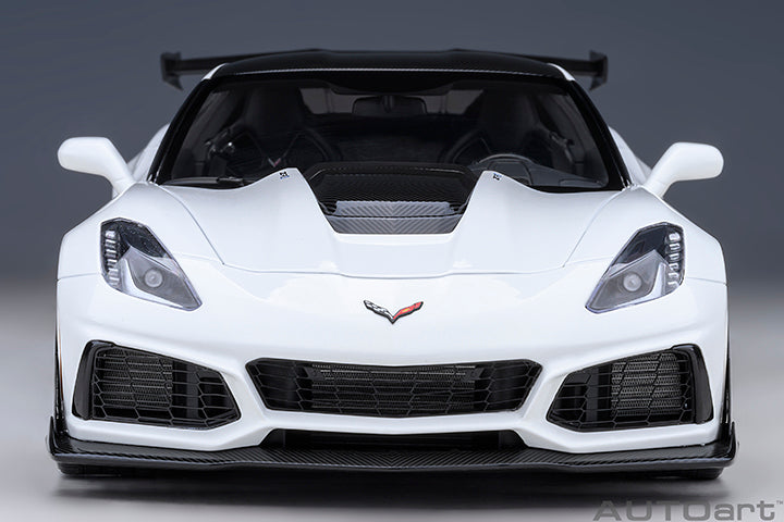 Chevrolet Corvette C7 ZR1 Arctic White