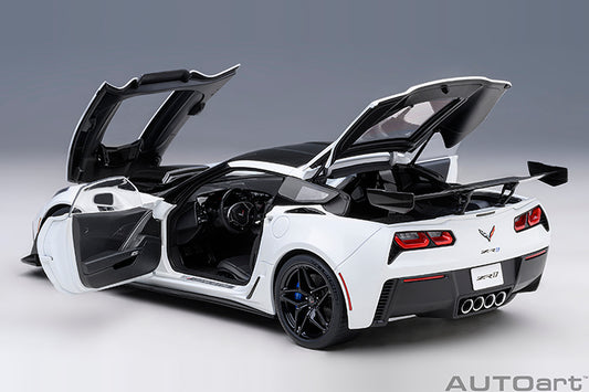 Chevrolet Corvette C7 ZR1 Arctic White