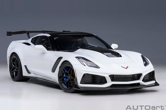 Chevrolet Corvette C7 ZR1 Arctic White