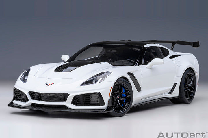 Chevrolet Corvette C7 ZR1 Arctic White