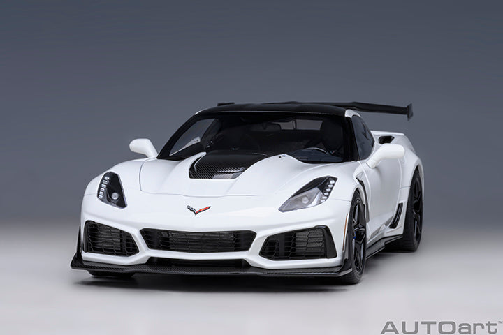 Chevrolet Corvette C7 ZR1 Arctic White