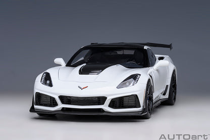 Chevrolet Corvette C7 ZR1 Arctic White