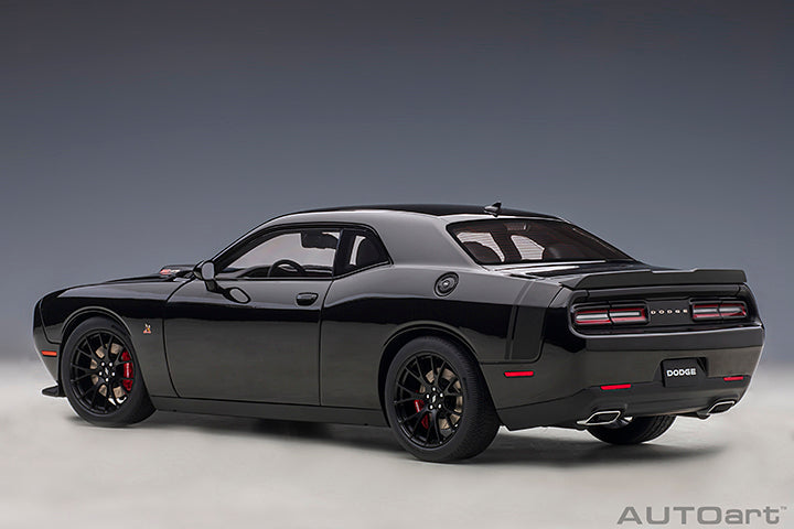 Dodge Challenger 392 Hemi Scat Pack Shaker Pitch Black