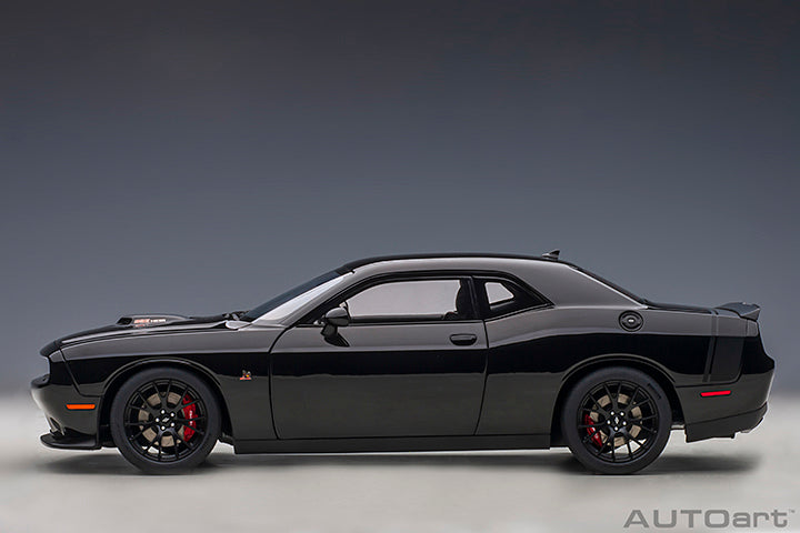 Dodge Challenger 392 Hemi Scat Pack Shaker Pitch Black