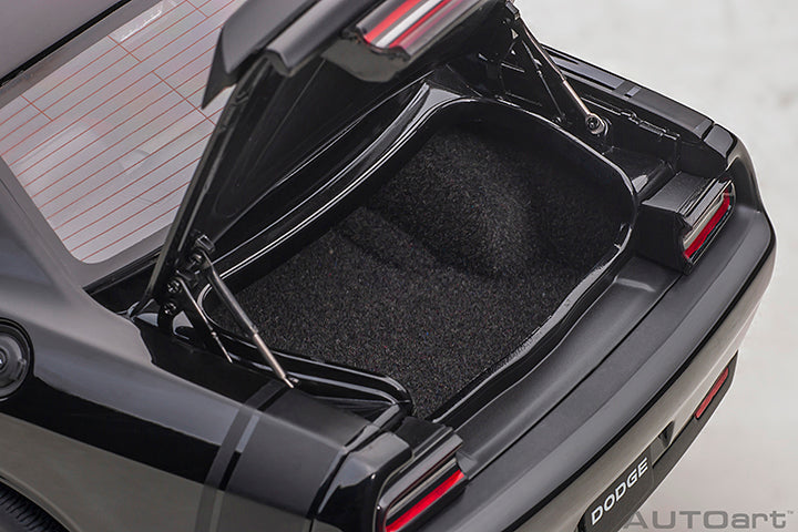 Dodge Challenger 392 Hemi Scat Pack Shaker Pitch Black